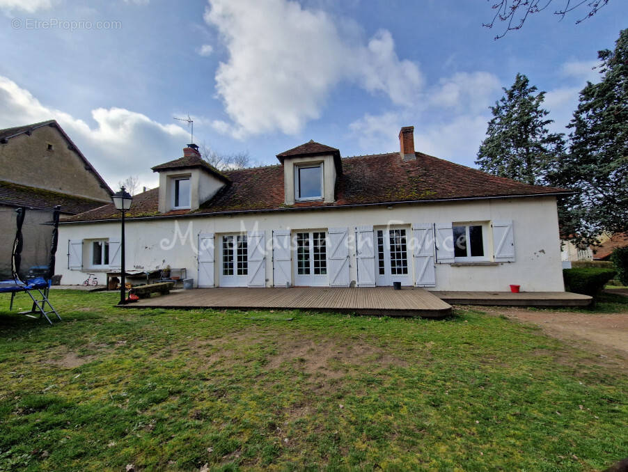 Maison à MONTMARAULT