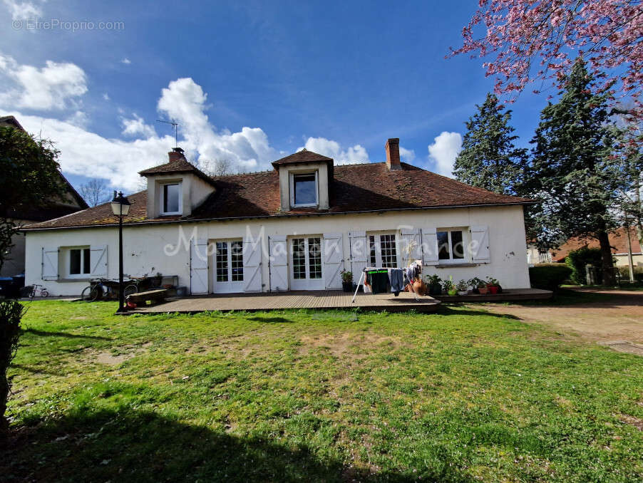 Maison à MONTMARAULT