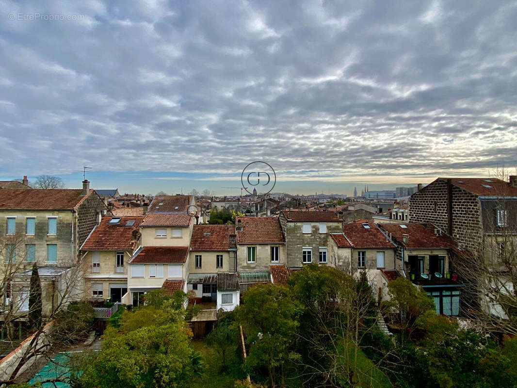 Appartement à BORDEAUX