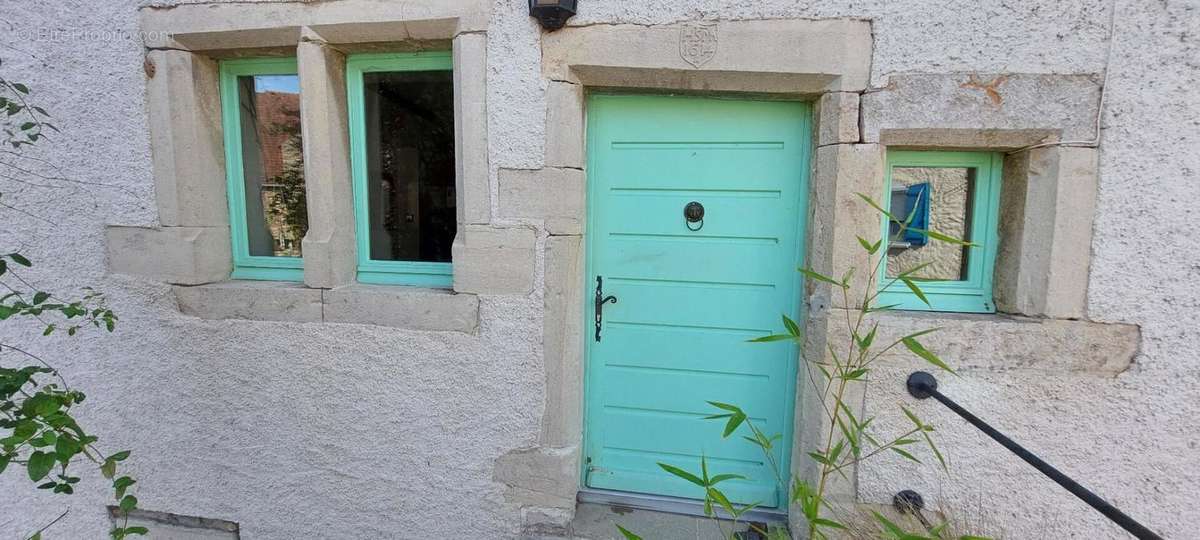 Maison à PORT-SUR-SAONE