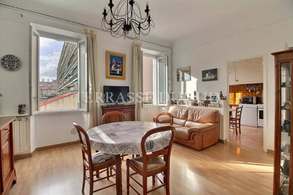 Appartement à MARSEILLE-10E