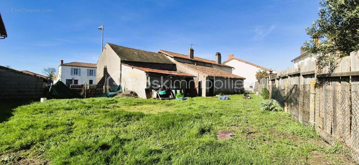 Maison à POMPAIRE