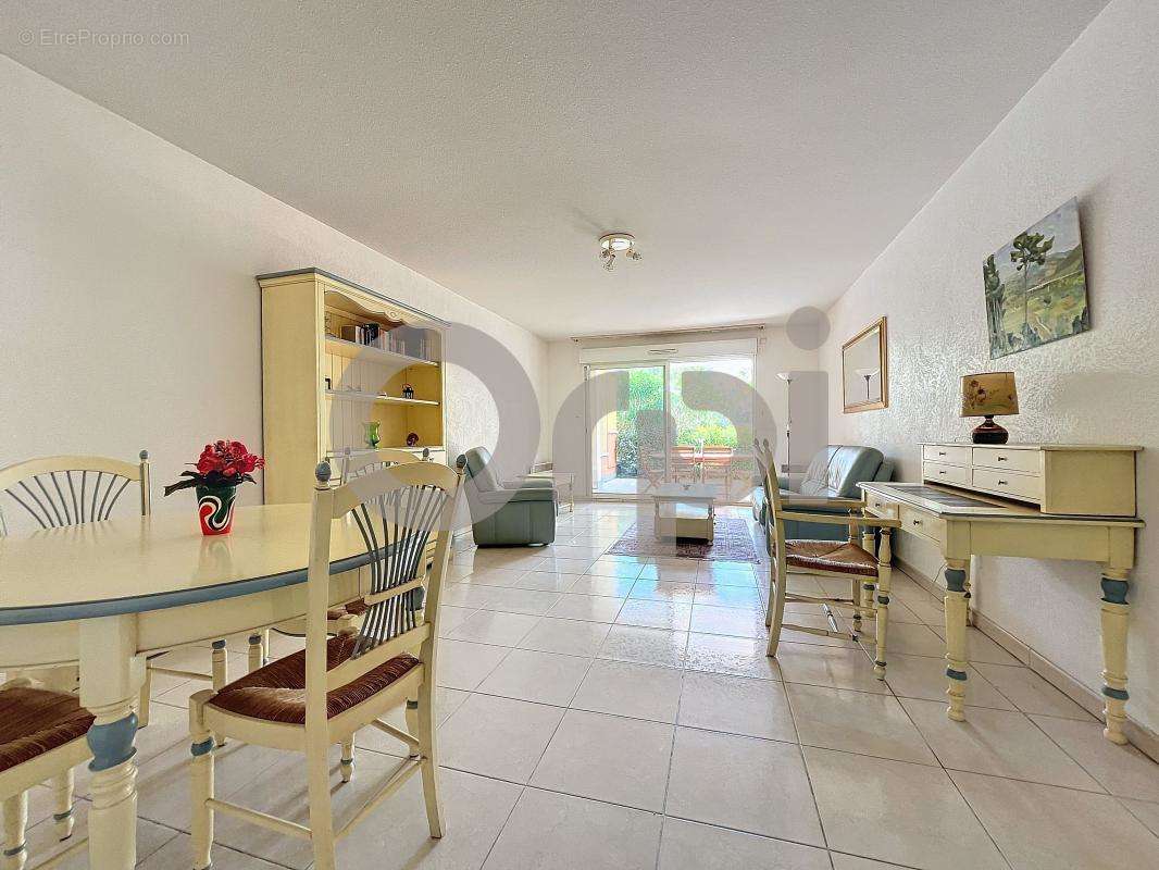 Appartement à FREJUS