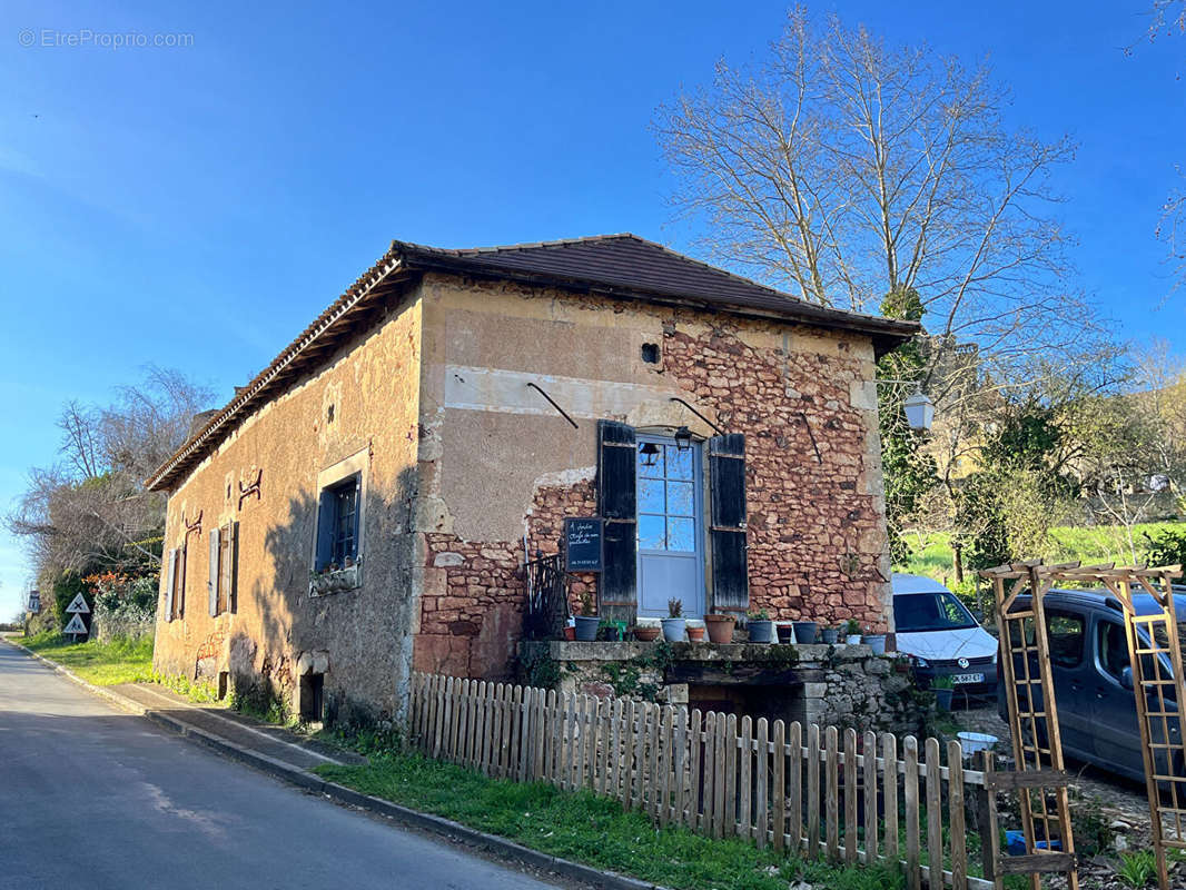 Maison à LACAPELLE-BIRON