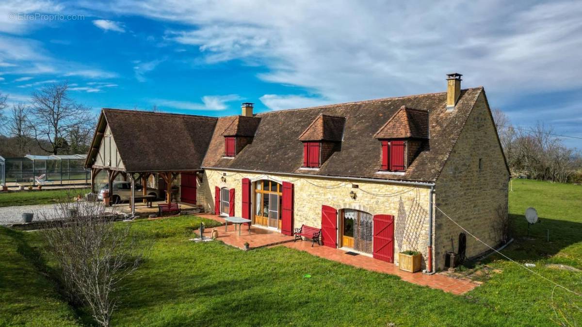 Maison à GOURDON