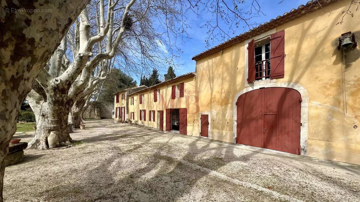 Maison à VELAUX