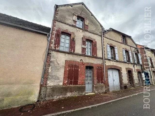 Maison à JOIGNY