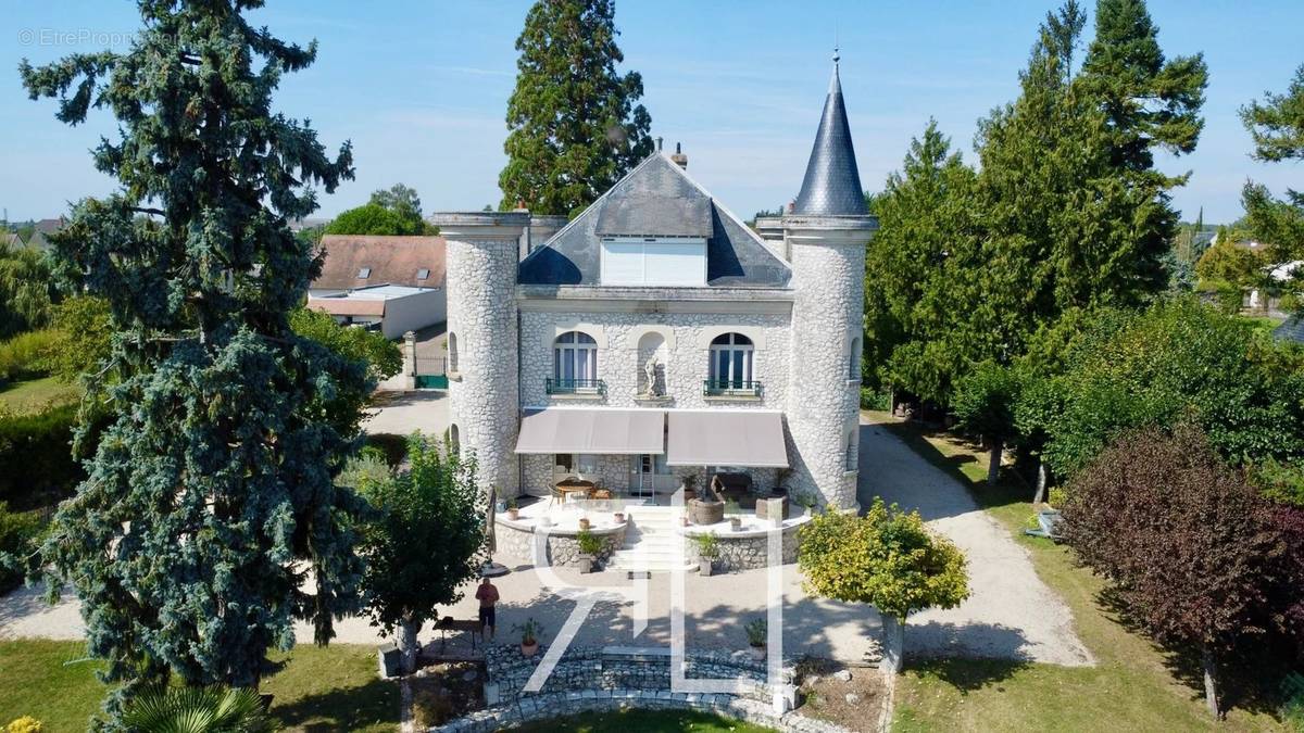 Maison à MEUNG-SUR-LOIRE