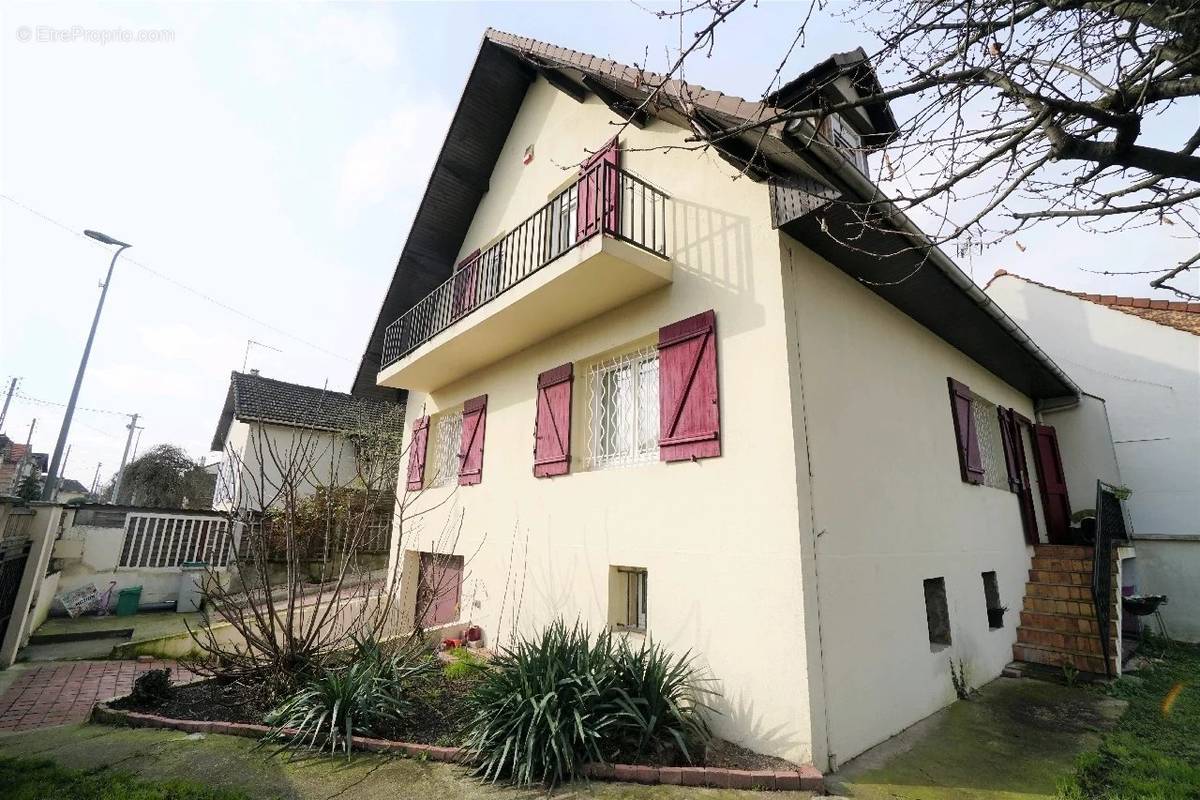 Maison à AULNAY-SOUS-BOIS