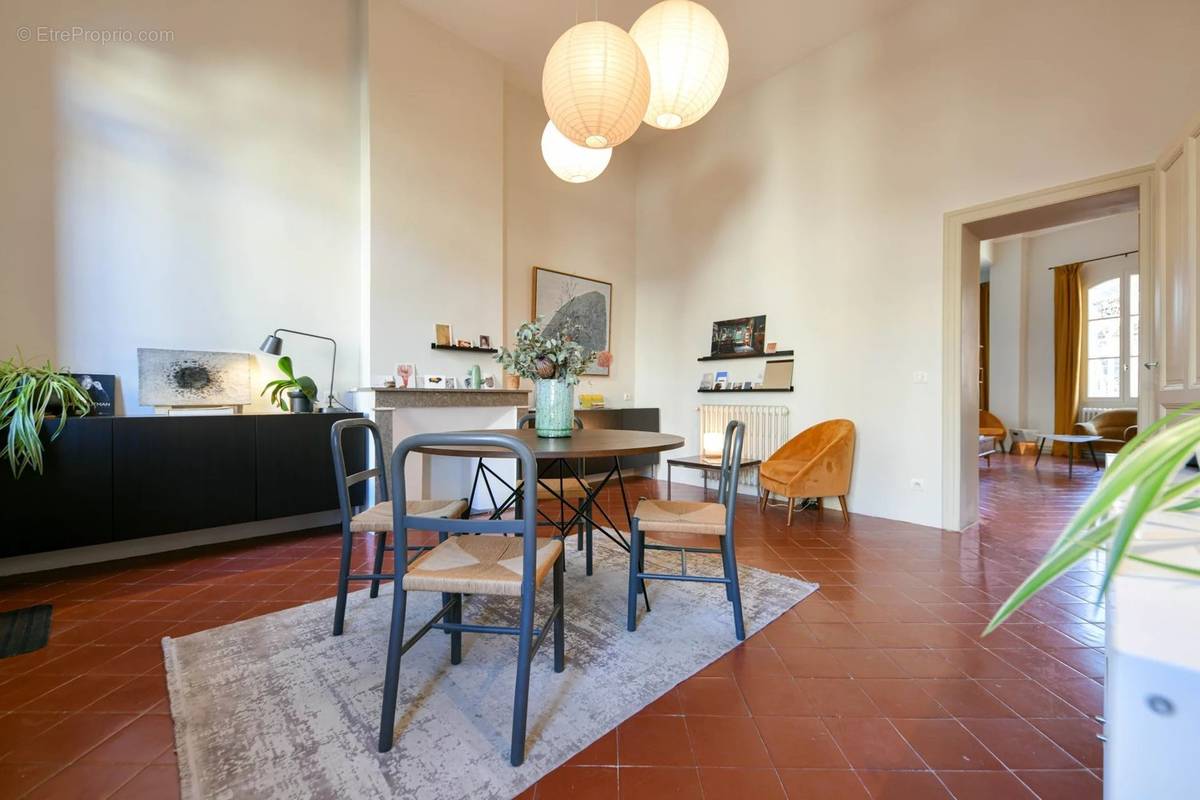 Appartement à UZES