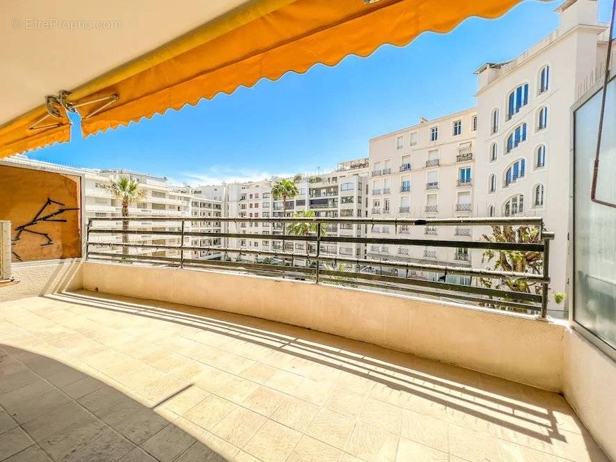 Appartement à CANNES