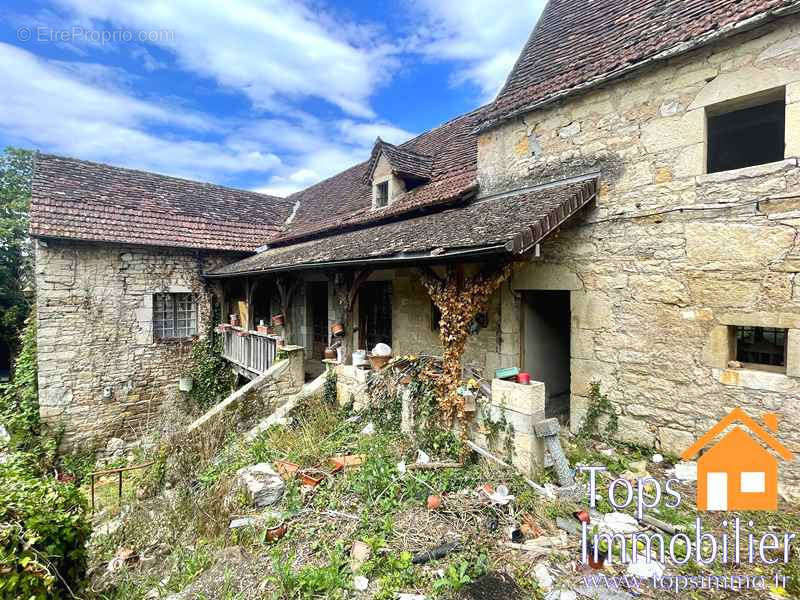 Maison à AMBEYRAC