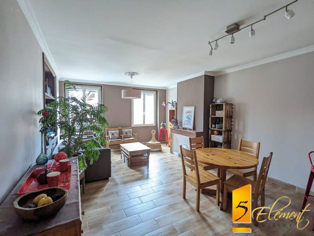 Appartement à LYON-6E