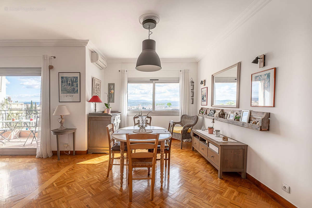 Appartement à AIX-EN-PROVENCE