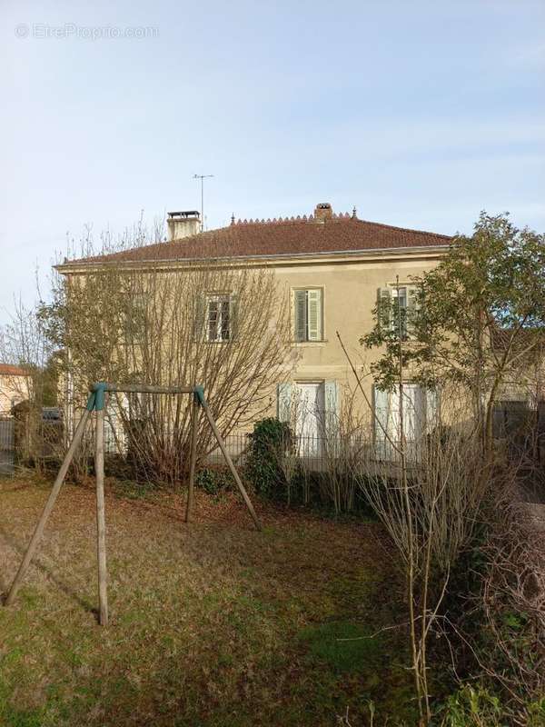 Maison à CASTELNAU-D&#039;AUZAN