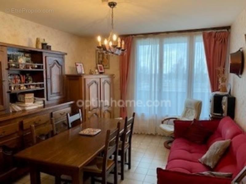 Appartement à FLEURY-LES-AUBRAIS