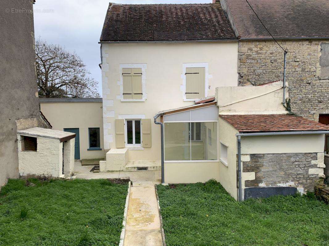 Maison à TANNAY