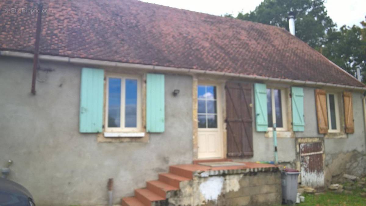 Maison à LA GUERCHE-SUR-L&#039;AUBOIS