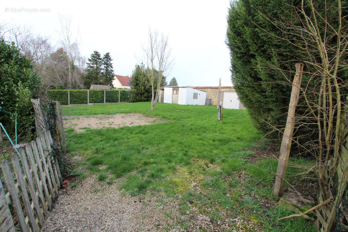 Maison à JUSSY-LE-CHAUDRIER