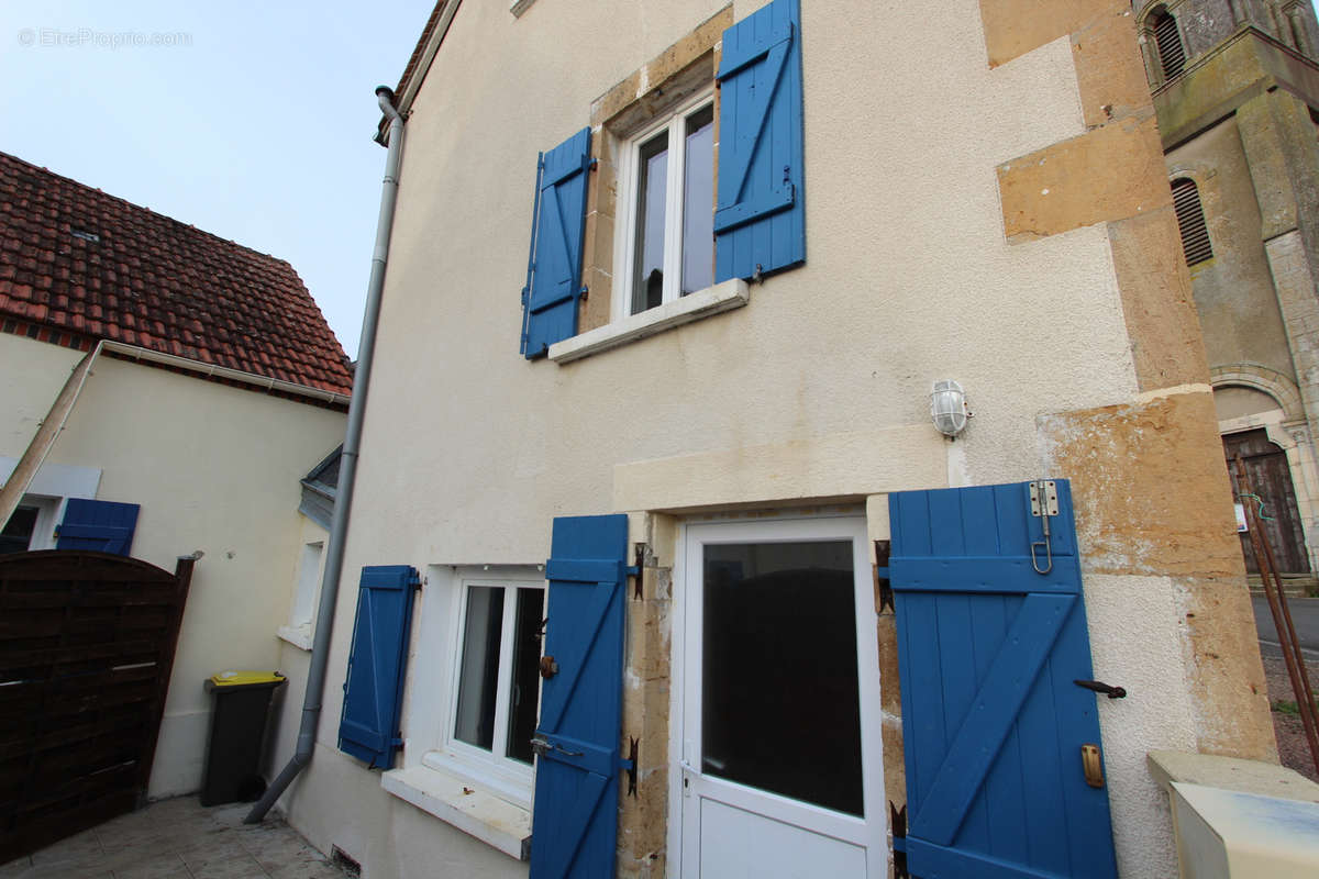 Maison à JUSSY-LE-CHAUDRIER