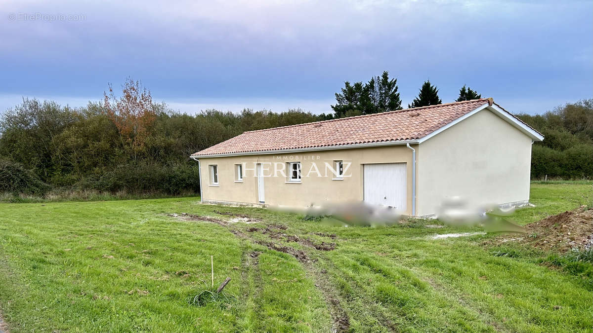 Maison à CASTILLON-LA-BATAILLE