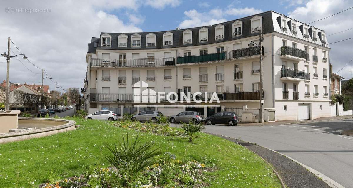 Appartement à CORBEIL-ESSONNES