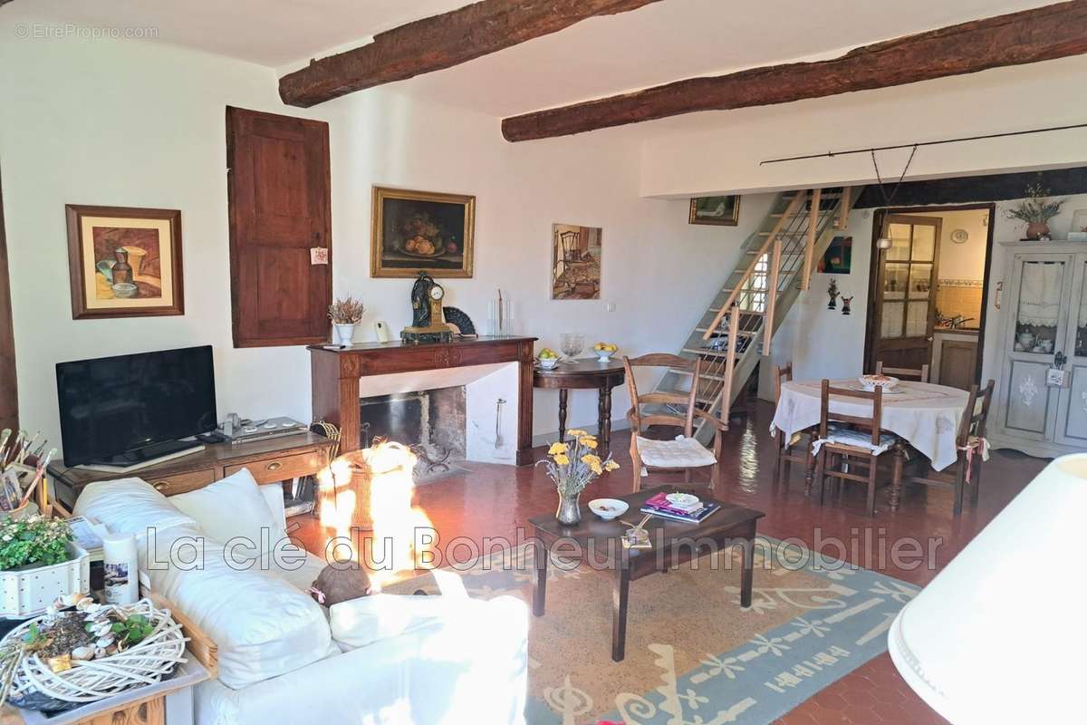 Appartement à MOUSTIERS-SAINTE-MARIE