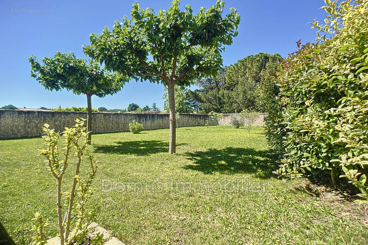 Maison à SAINT-SATURNIN-LES-AVIGNON