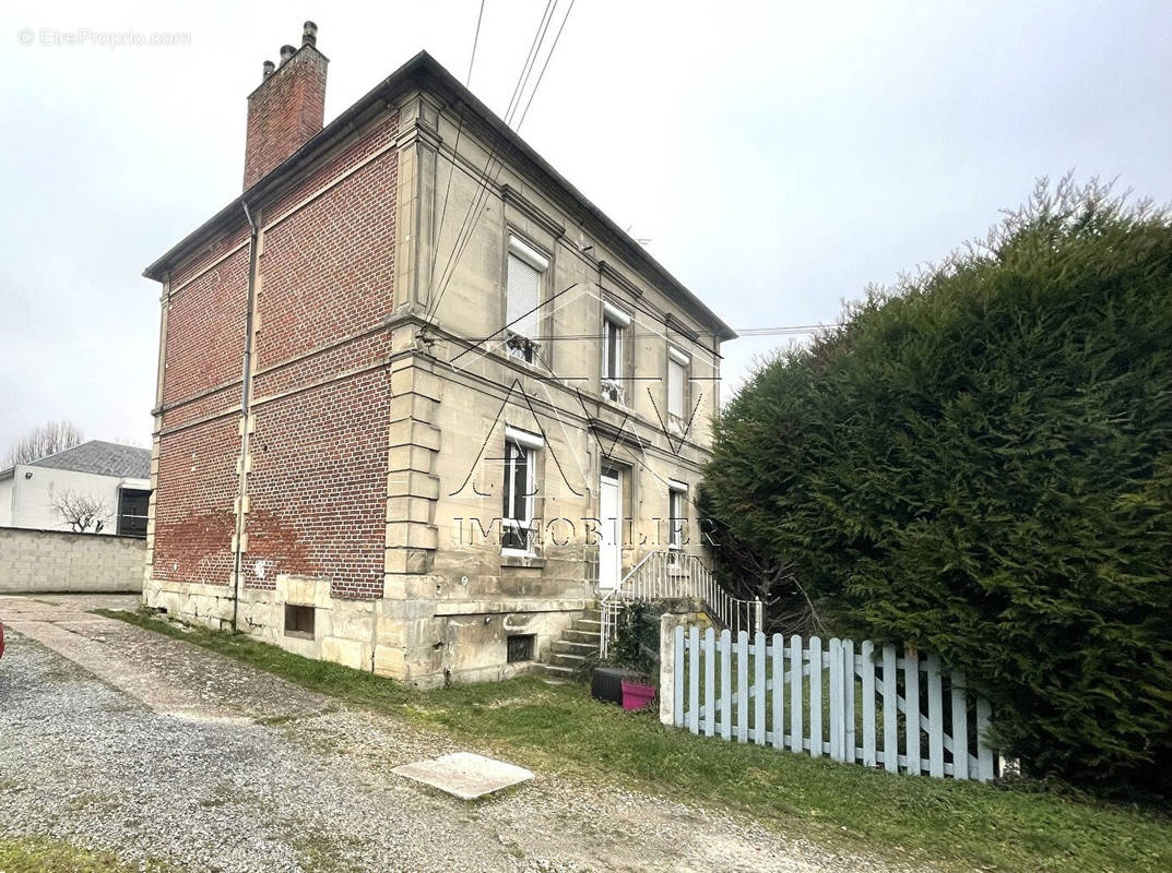 Appartement à MOUY