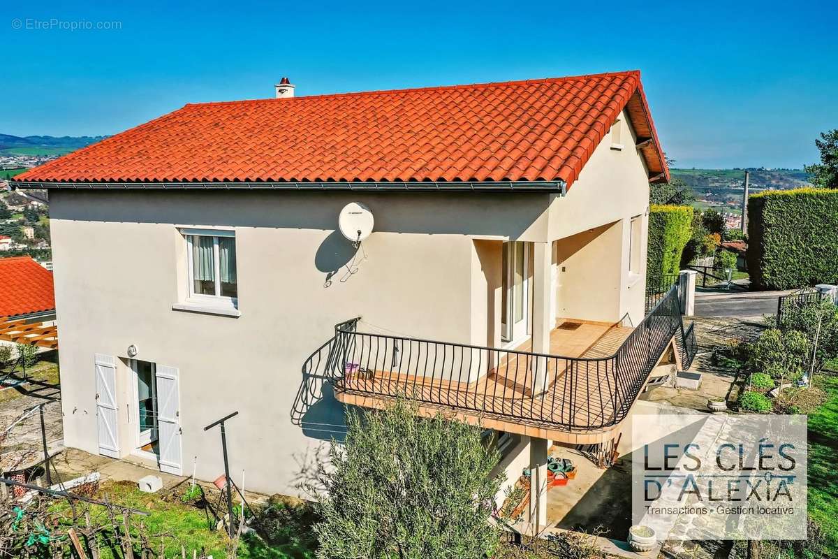 Maison à CHATEAUNEUF