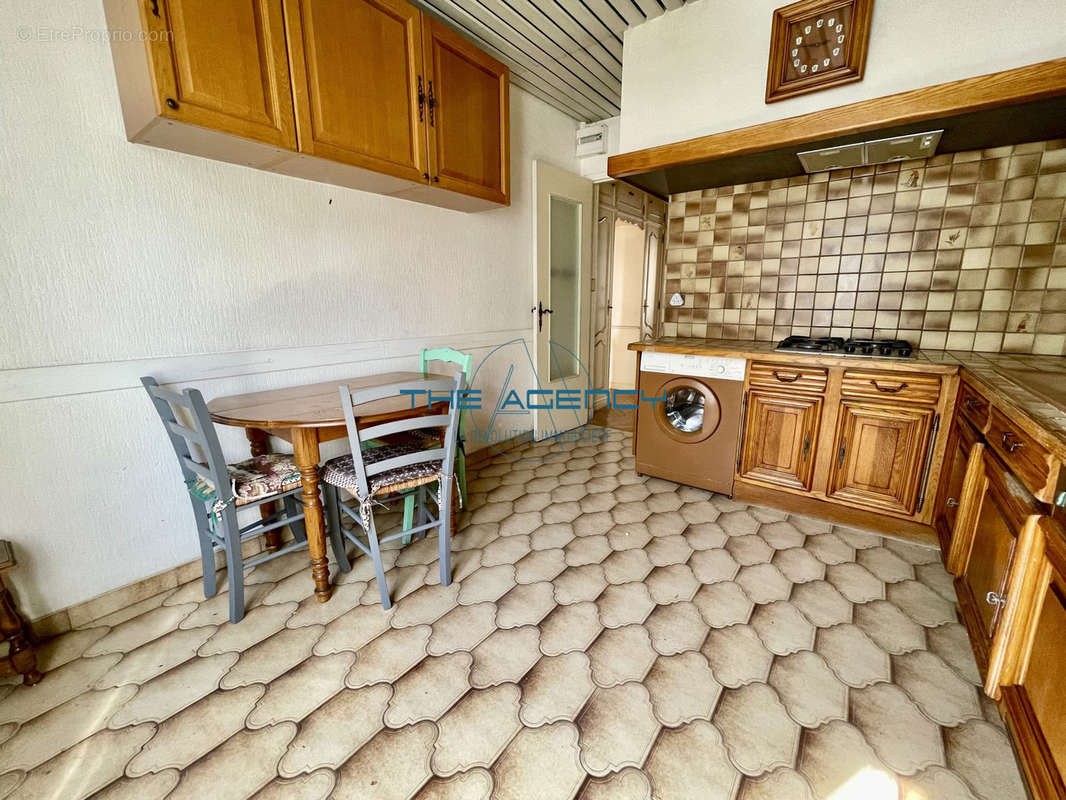 Appartement à MARSEILLE-2E