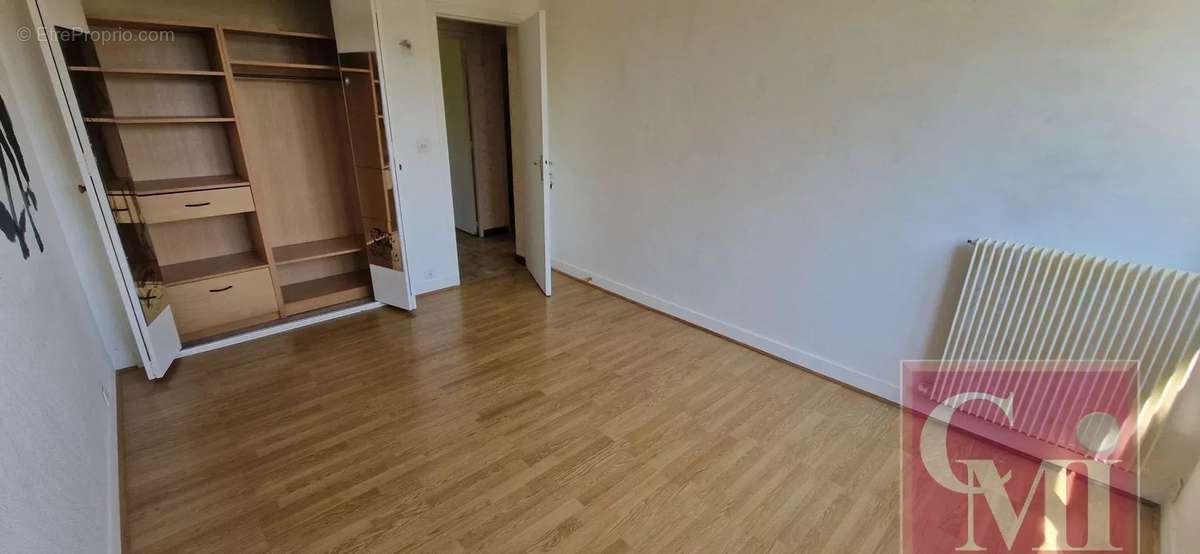 Appartement à BREUILLET