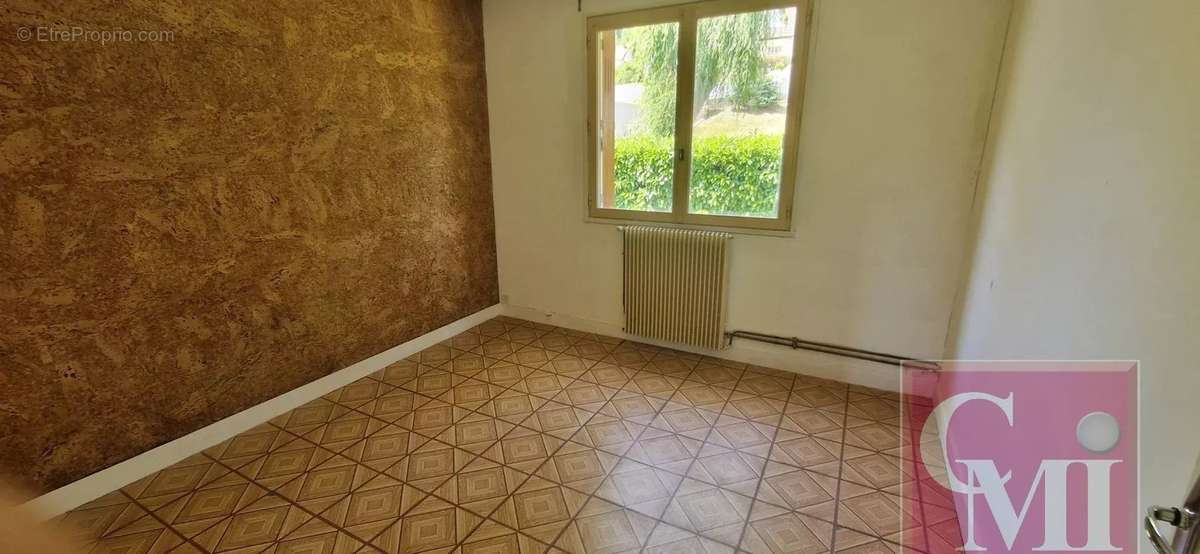 Appartement à BREUILLET