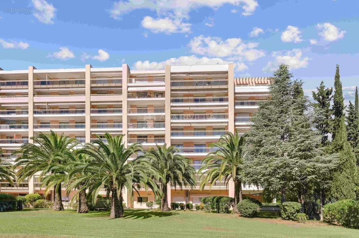 Appartement à MANDELIEU-LA-NAPOULE