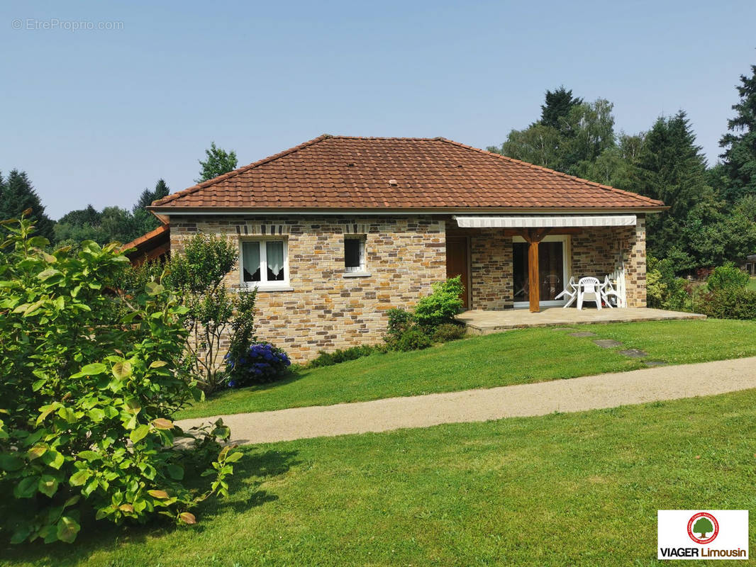 Maison à SAINT-YRIEIX-LA-PERCHE