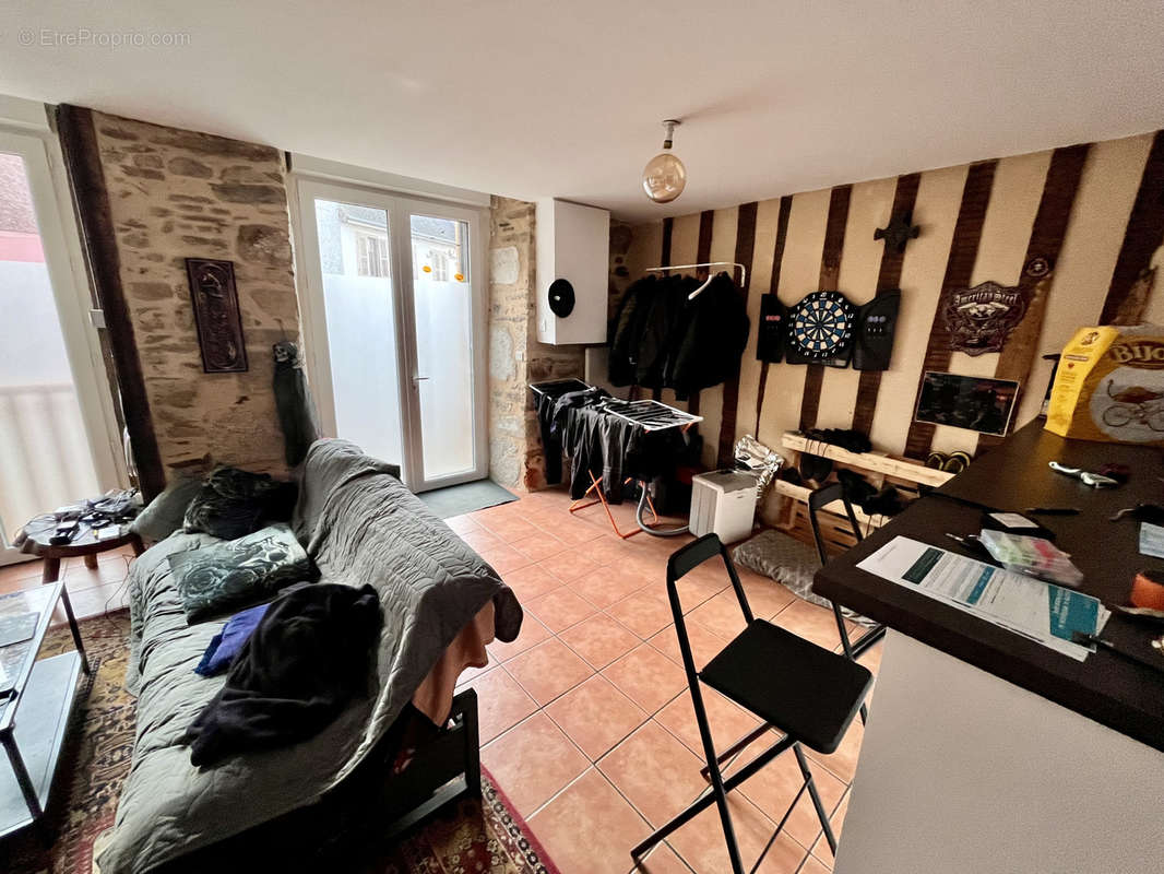 Appartement à MAGNAC-BOURG