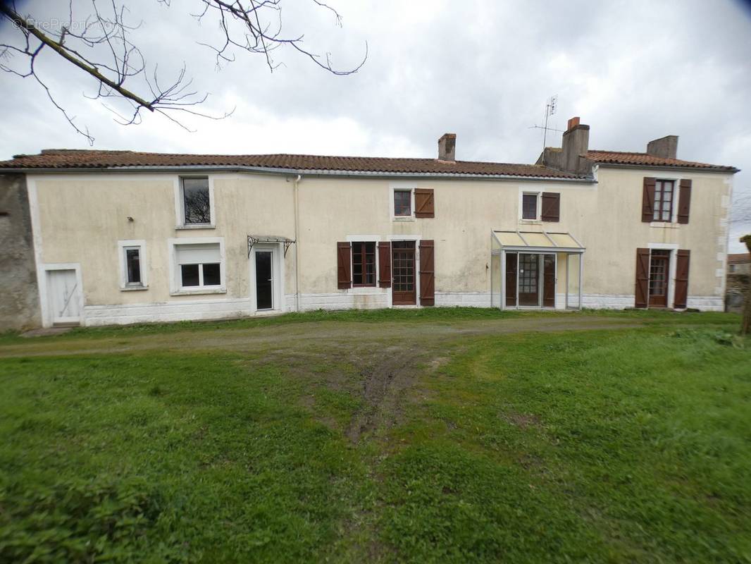 Maison à L&#039;HERMENAULT