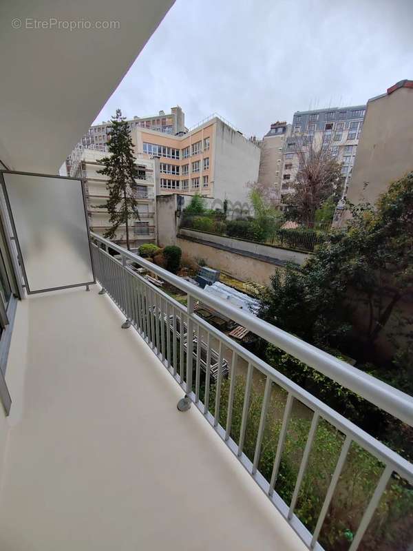 Appartement à PARIS-19E