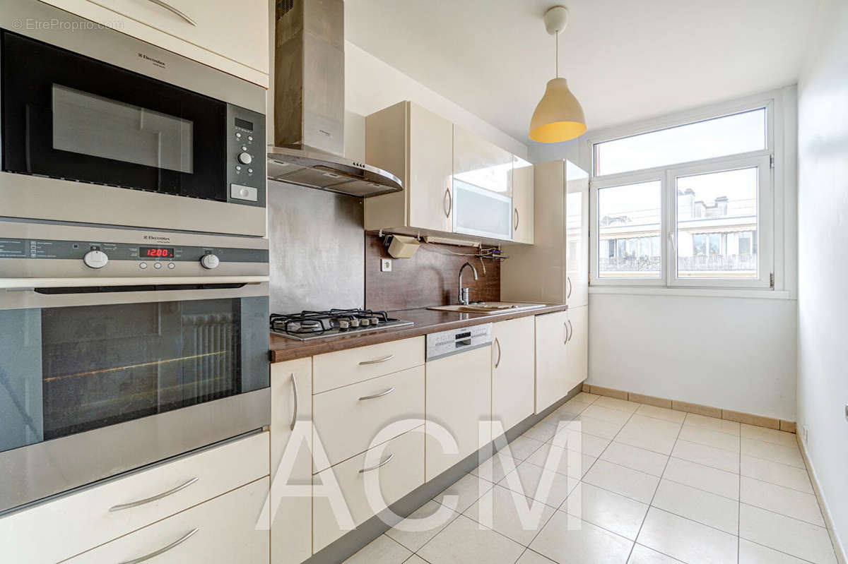 Appartement à MAISONS-LAFFITTE