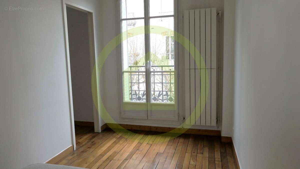 Appartement à COURBEVOIE