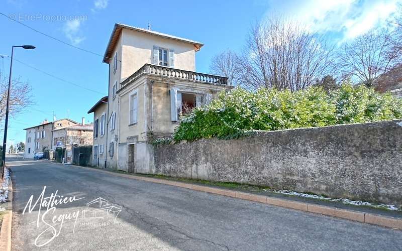 Maison à SAINT-ROMAIN-DE-POPEY