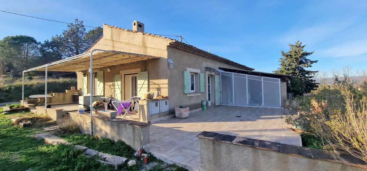 Maison à ROQUEBRUNE-SUR-ARGENS