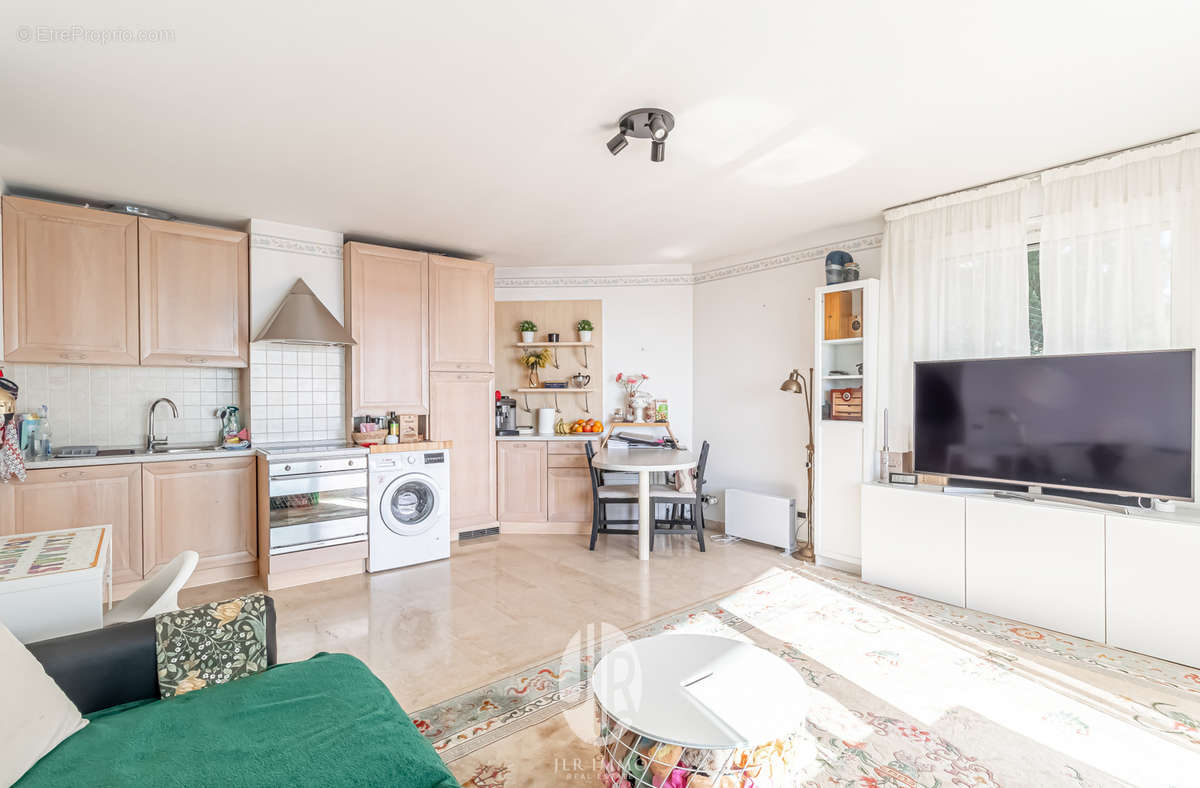 Appartement à BEAUSOLEIL