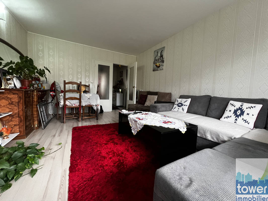 Appartement à AUBERVILLIERS