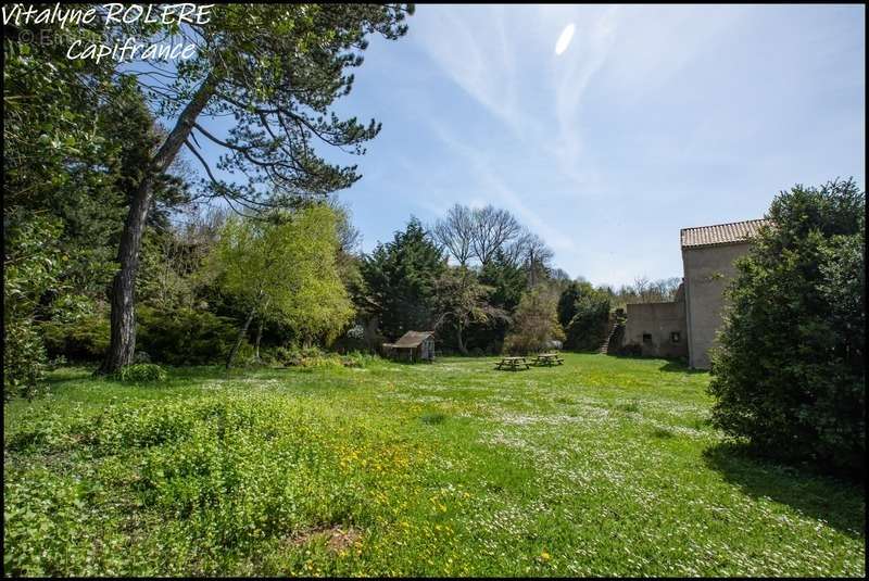 Maison à CASTANET-LE-HAUT