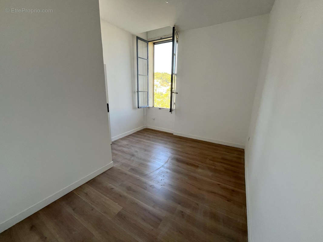 Appartement à MARSEILLE-11E