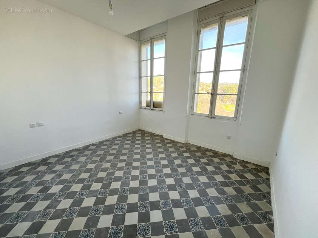 Appartement à MARSEILLE-11E