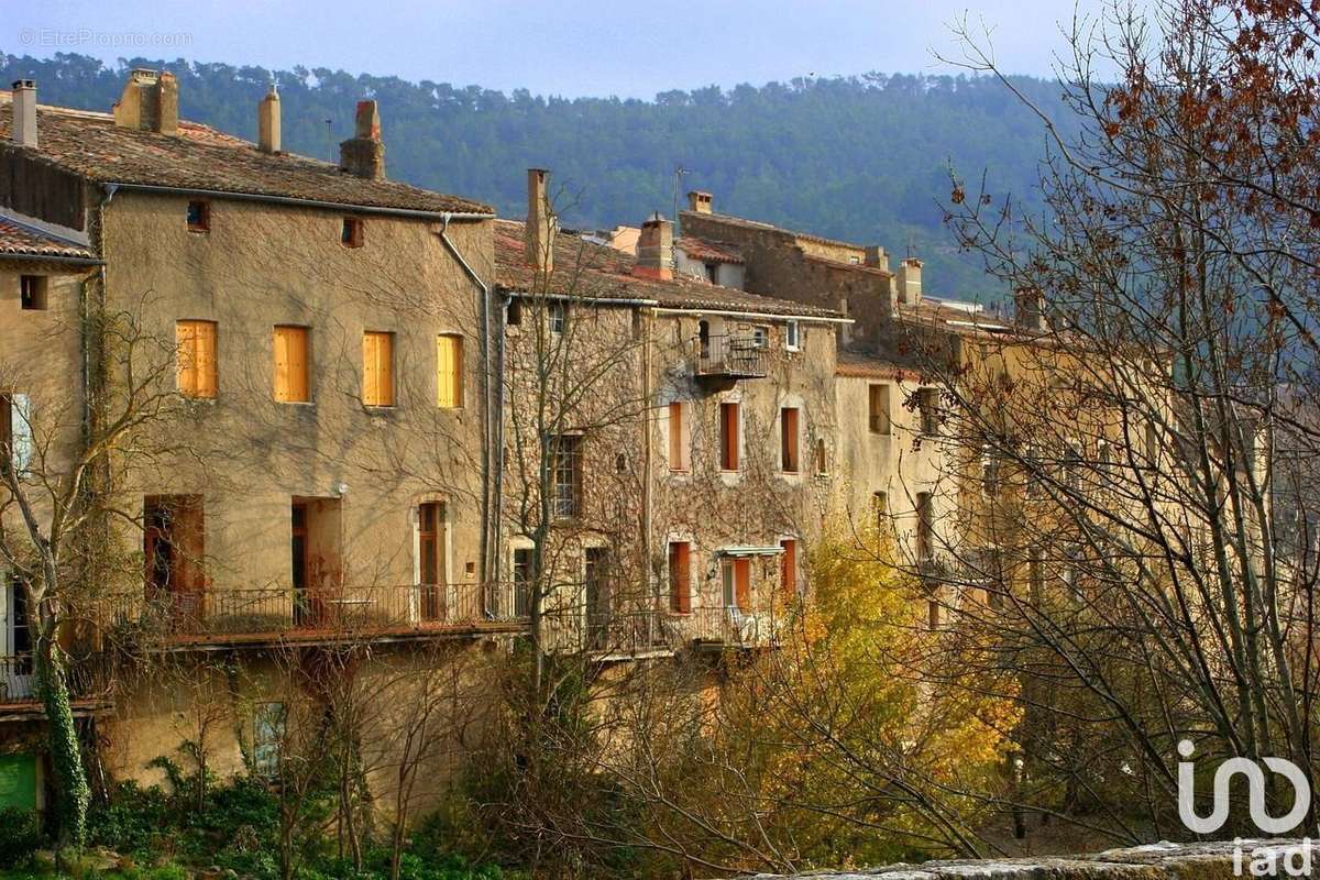 Photo 2 - Commerce à LAGRASSE