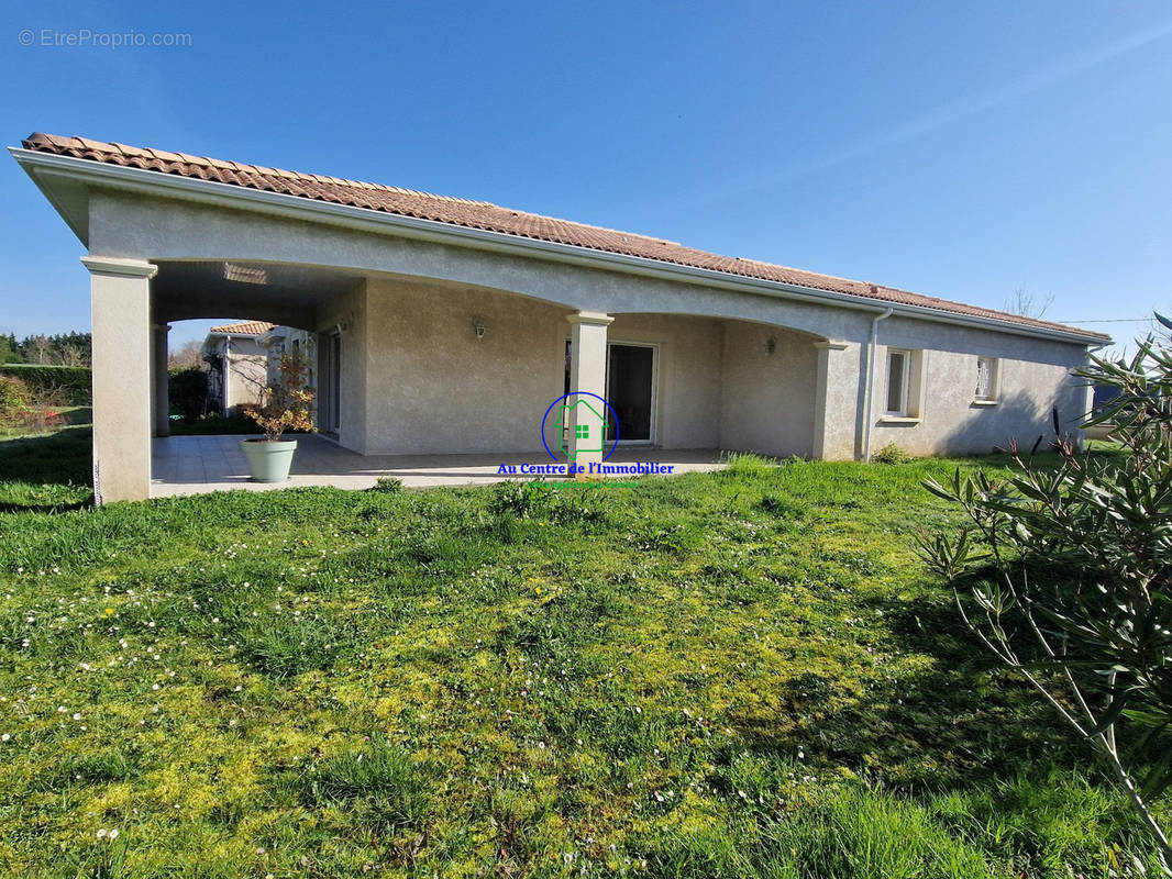 Maison à ROQUEFORT