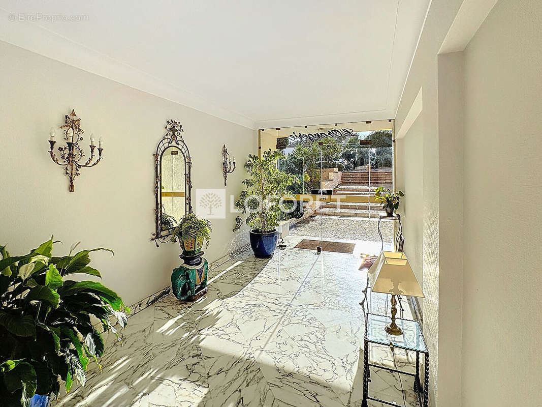 Appartement à ROQUEBRUNE-CAP-MARTIN